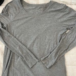 Lulu lemon long sleeve grey athletic top.